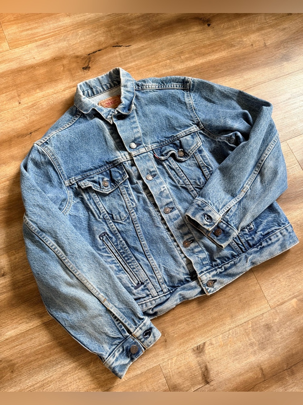 Vintage 1987 80s Levi's Type 3 Denim Trucker Jacket  Made In USA Size 44 R